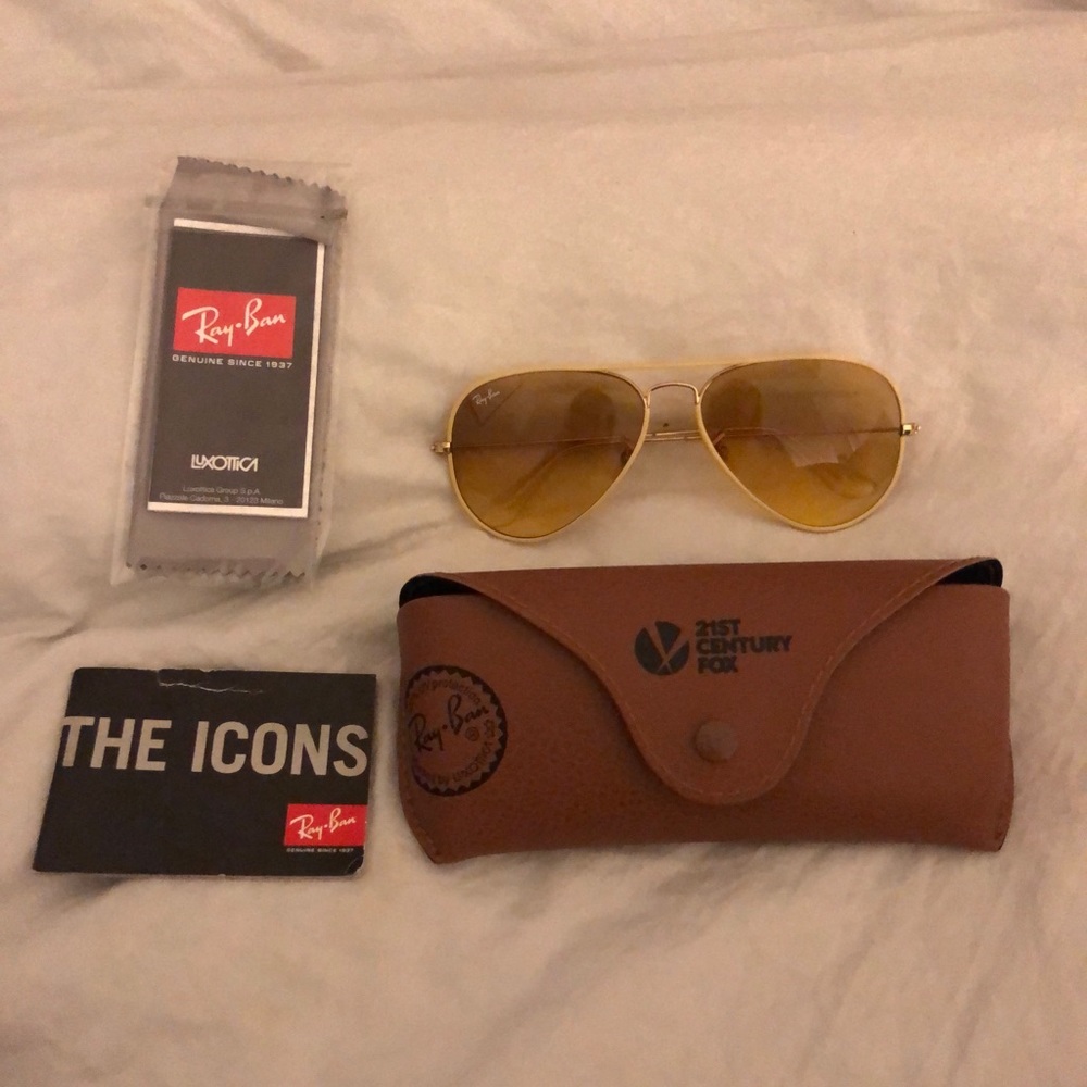 Ray-Ban Gradient Aviator Sunglasses